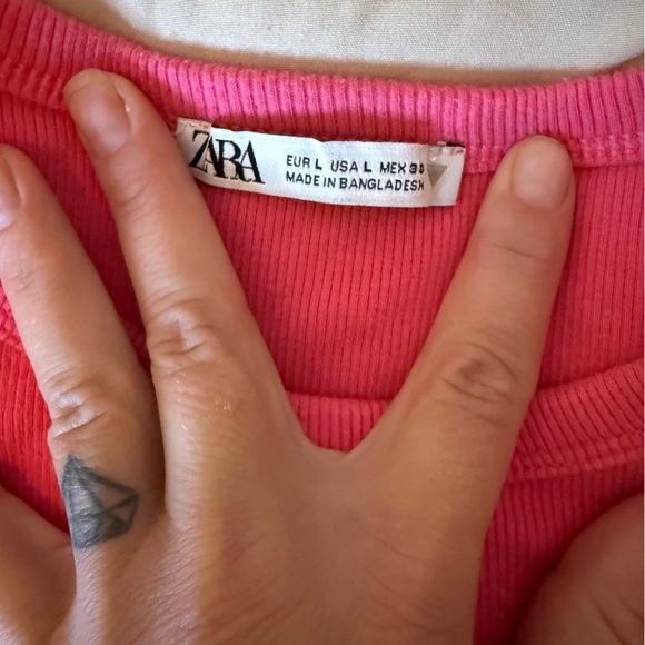 Zara Bright Pink Ribbed Top - Picture 2 of 6